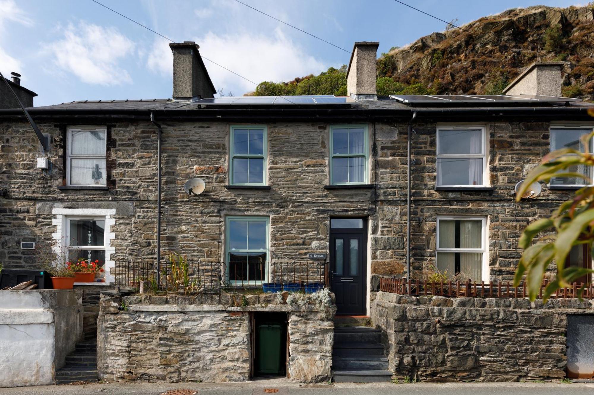 Cosy, 2-Bedroom Snowdonia Cottage Mountain Retreat Tanygrisiau エクステリア 写真